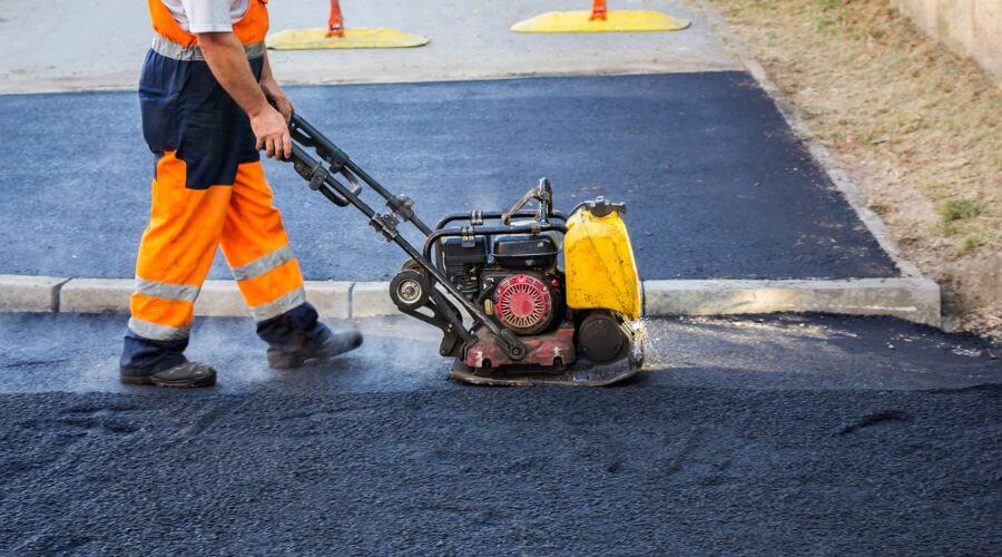 Professional gutter cleaning in Carthage, AR